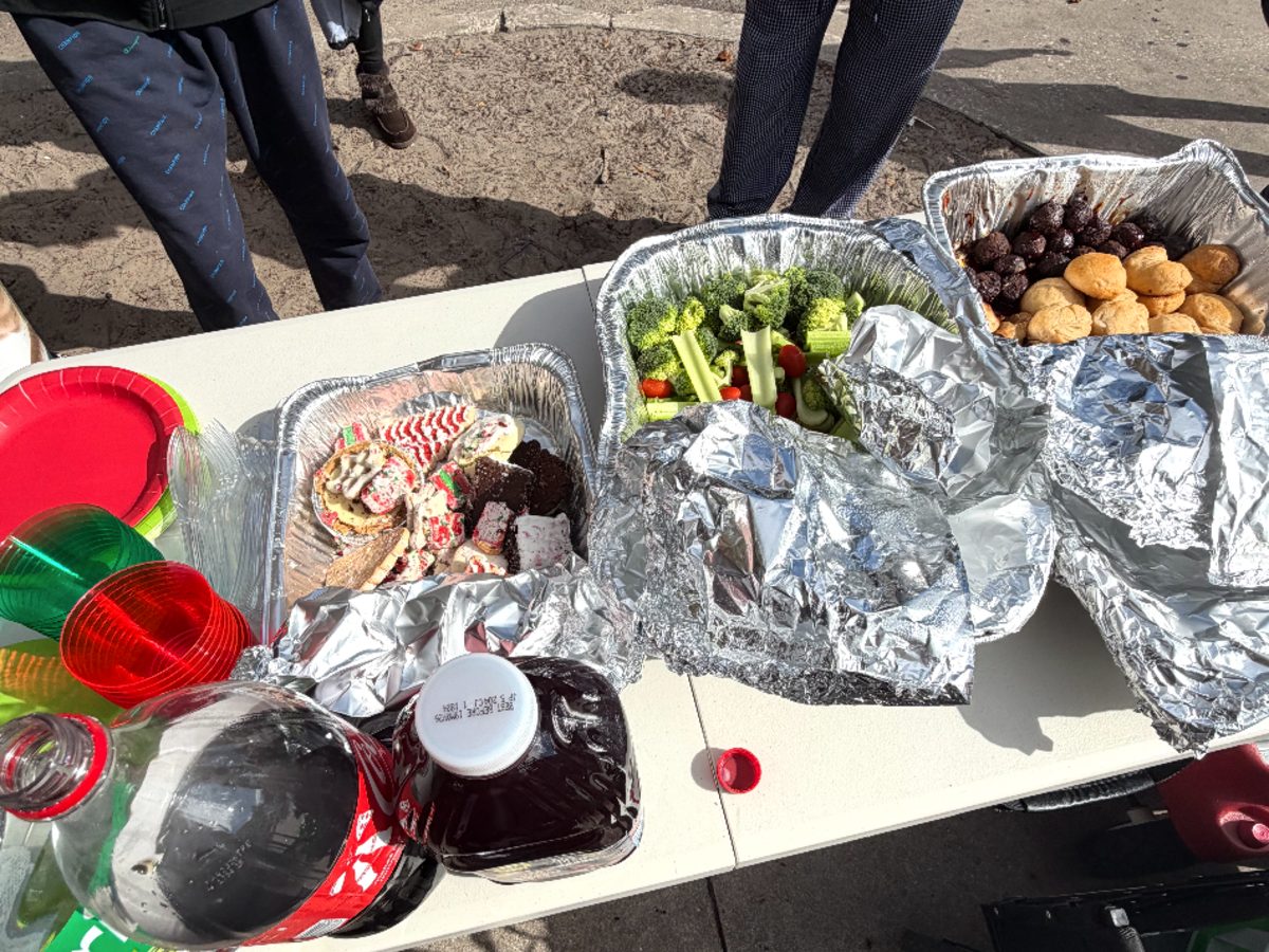 Food and drinks served during street outreach