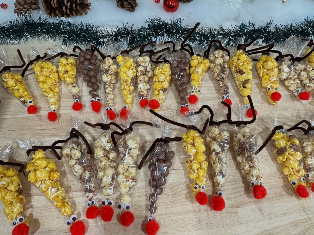 Reindeer snack bags made for students